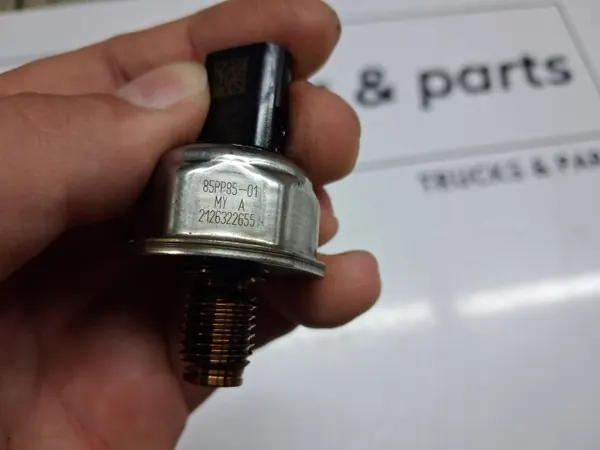 Brandstofdruksensor OEM 28672623 voor Volvo FL D5K image 5