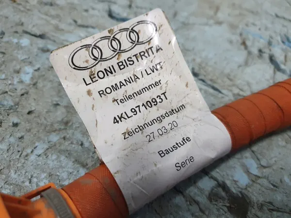 Audi E-Tron Laadkabel OEM 4KL971093T image 4