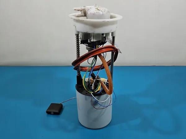 Brandstofpomp Audi Q5 08- 2.0 TFSI 8R0919051E image 7