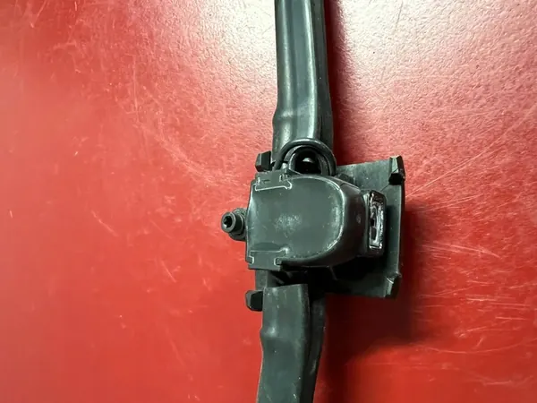 BMW G05 G07 Washer Hose Front OEM 7434864 image 2