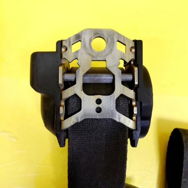 Ceinture de sécurité avant droit OEM DRC97447 VW Transporter image 10