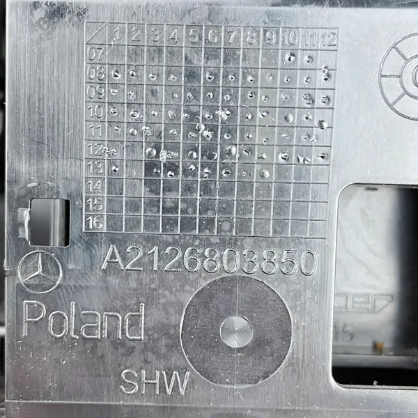Cendrier Arrière OEM A2126803850 pour Mercedes W212 Classe E image 10