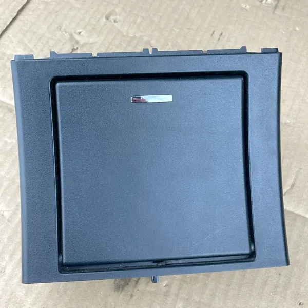 Cendrier Arrière OEM A2126803850 pour Mercedes W212 Classe E image 4