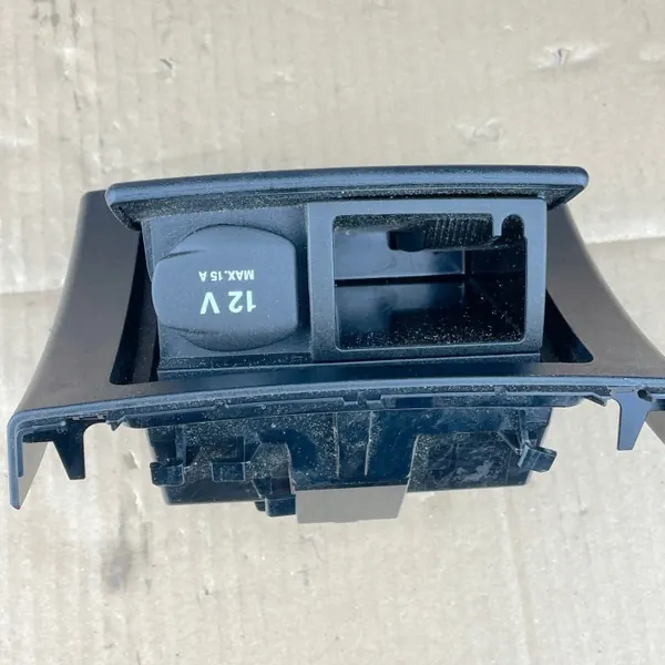 Cendrier Arrière OEM A2126803850 pour Mercedes W212 Classe E image 7