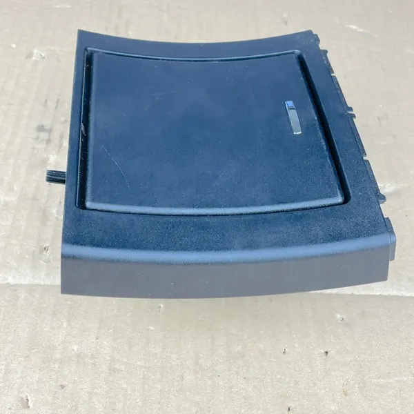 Cendrier Arrière OEM A2126803850 pour Mercedes W212 Classe E image 9