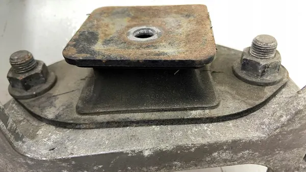 Motorsteun Nissan Qashqai J10 2.0 image 2