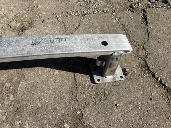 Peugeot 308 II Bakre Stötfångarbalk OEM 9647366080 image 3