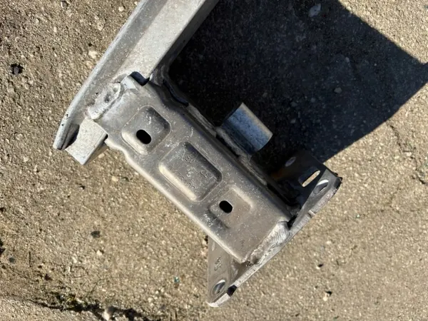 Peugeot 308 II Bakre Stötfångarbalk OEM 9647366080 image 8