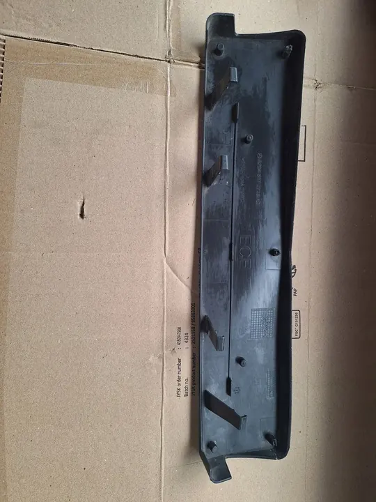 Marco de Placa para Mercedes C-Class A204 image 3