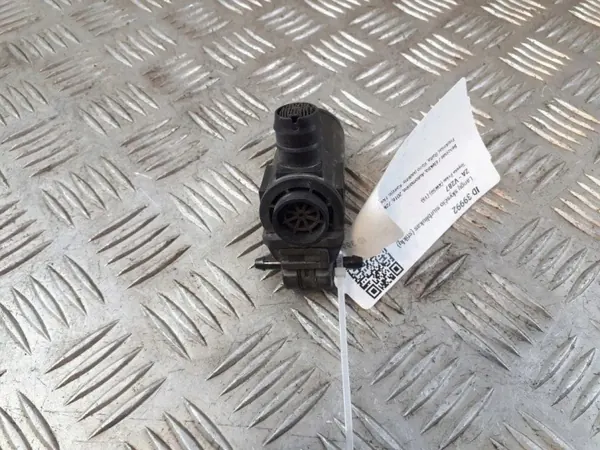 OEM 853300E030 voorruitpomp voor Toyota Prius image 5