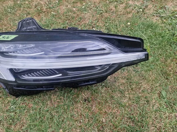 Volvo V60 2017 Oikea Ajovalaisin 32314179 image 2