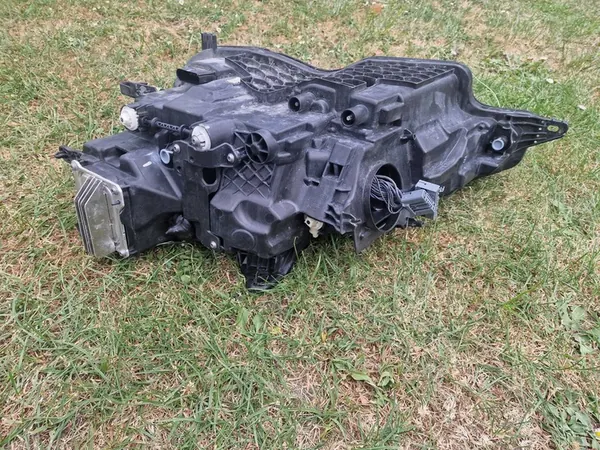 Volvo V60 2017 Oikea Ajovalaisin 32314179 image 8