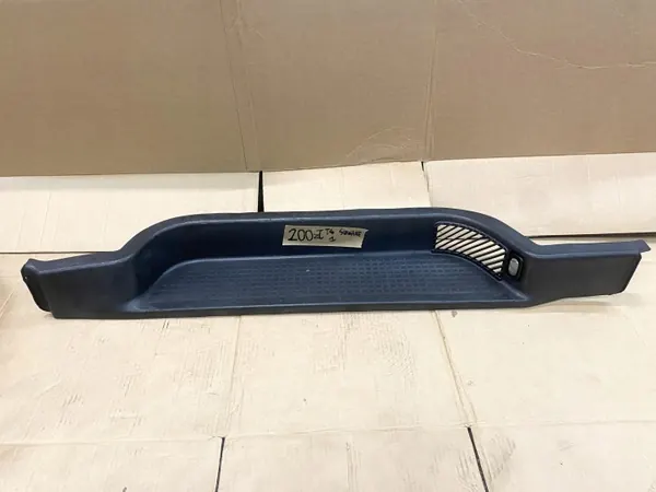 OEM 701883726 Degrau Porta Corrediça com Luz image 2