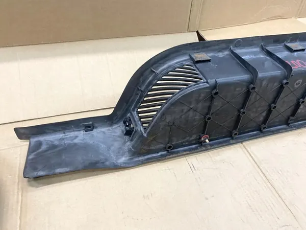 OEM 701883726 Degrau Porta Corrediça com Luz image 8