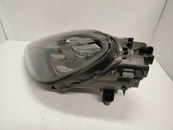 Porsche Cayenne 9Y GTS Linker Lamp OEM image 3