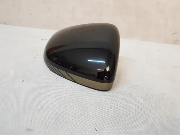 Couvercle de rétroviseur droit OEM a35 Mercedes A35 AMG image 3