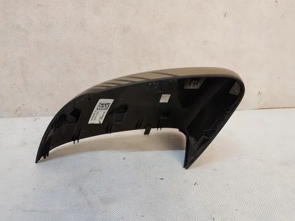 Couvercle de rétroviseur droit OEM a35 Mercedes A35 AMG image 6