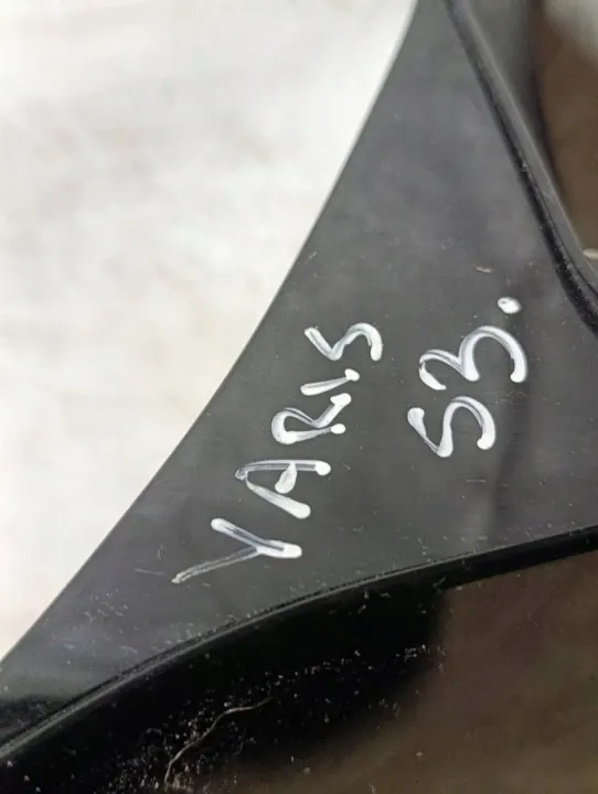 Toyota Yaris IV takakontin koriste OEM 768010DC50 image 6