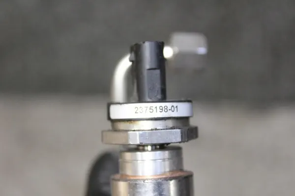 Rail de carburant BMW F10 F20 2.0 4804160 2375198 image 6