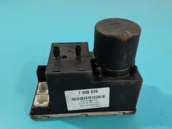 Pompe de verrouillage central OEM 8D0862257C Audi A4 B5 image 3