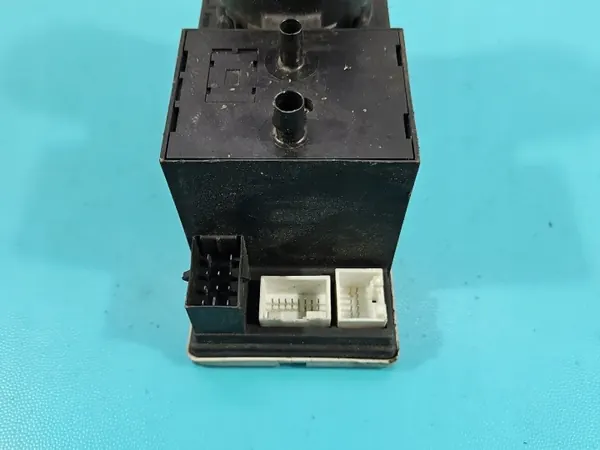 Pompe de verrouillage central OEM 8D0862257C Audi A4 B5 image 5