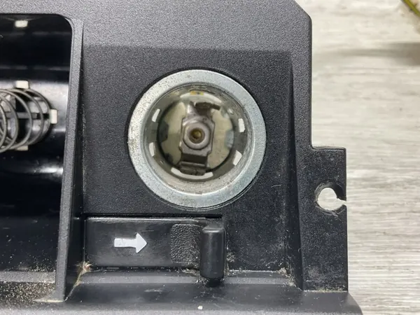 Cendrier Mercedes-Benz OEM 1298100579 pour SL R129 image 9