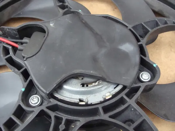 Peugeot OE 9823959280 Elektrisk Motor, Kylfläkt image 2