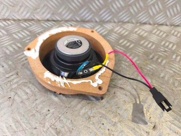 Altavoz de puerta delantera Microcar TSG1310F - Usado image 6