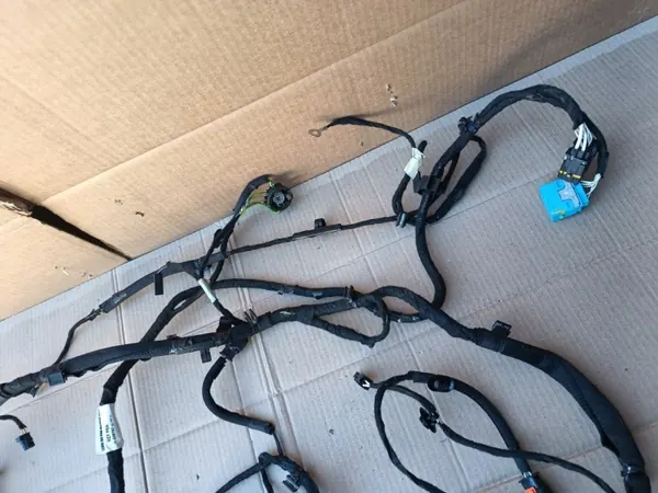 Cable cámara marcha atrás OEM 9821018280 para Peugeot 3008 II image 5