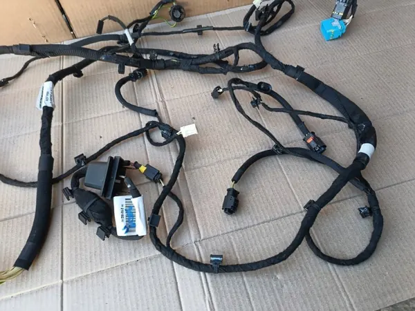 Cable cámara marcha atrás OEM 9821018280 para Peugeot 3008 II image 6