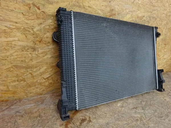 MERCEDES W212 E350 3.5 CGI Waterkoeler A2045002803 image 2