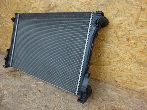 MERCEDES W212 E350 3.5 CGI Waterkoeler A2045002803 image 3