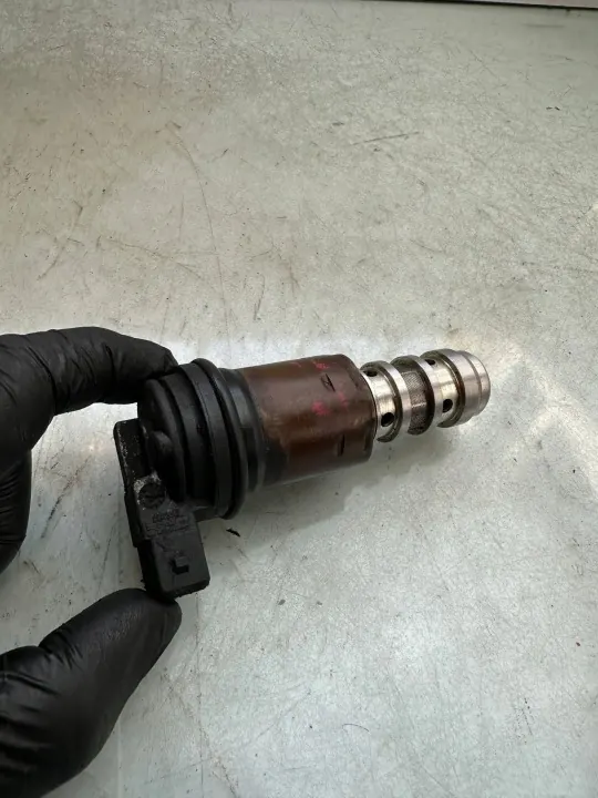 Sensor de posición del árbol de levas BMW OEM 65432 - Usado image 2