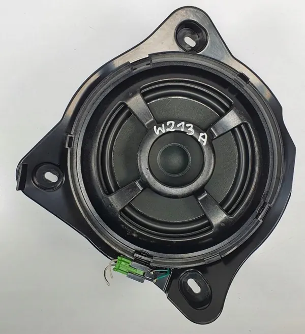 Subwoofer Mercedes OEM A2058205603 - Usado image 2