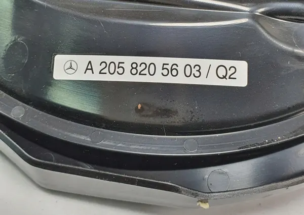 Subwoofer Mercedes OEM A2058205603 - Usado image 3