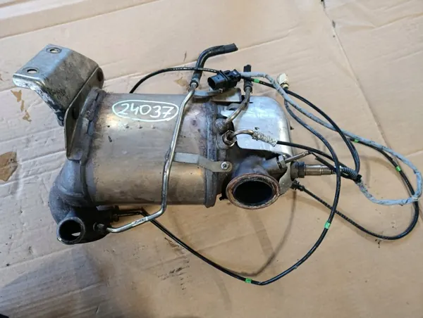 Catalizador VW Passat CC 2.0 TDI OEM 04L131765BA image 5