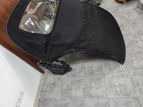 Porsche 911 996 Mjuk Tak OEM 99656111100 - Begagnad image 3