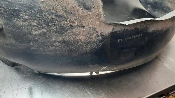 Left Front Wheel Arch Volvo S60 30655665 image 5