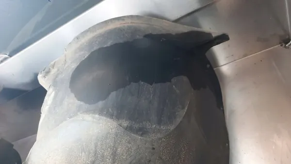 Left Front Wheel Arch Volvo S60 30655665 image 7