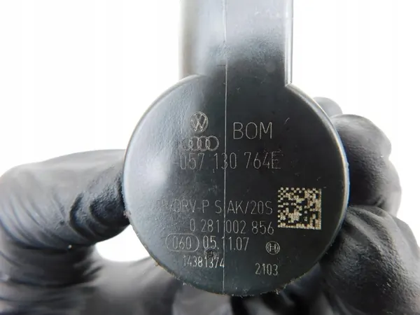 Válvula sensor de pressão de combustível VW Crafter 2.5 TDI 057130764E image 2