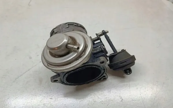 EGR-Ventil Audi A3 S3 8P 2008 OEM 038131501H image 3
