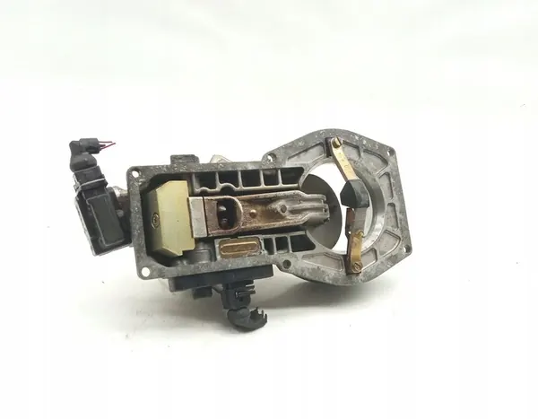 Fuel Distributor Audi 100 C3 2.3 034133353C image 4