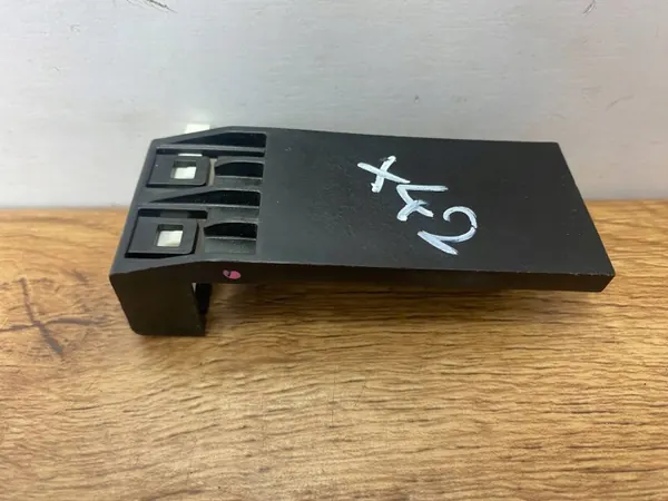 Lampe de boîte à gants Cadillac CTS III OEM 2382601PINYA image 5