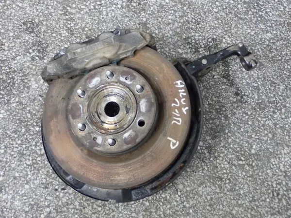 OEM ZWROTNICA PIASTA Rechter Voorwielnaaf 4x4 Toyota Hilux image 2