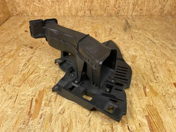 OEM 53298-24010 Cache Prise d'Air Pare-Choc Avant Droit image 3
