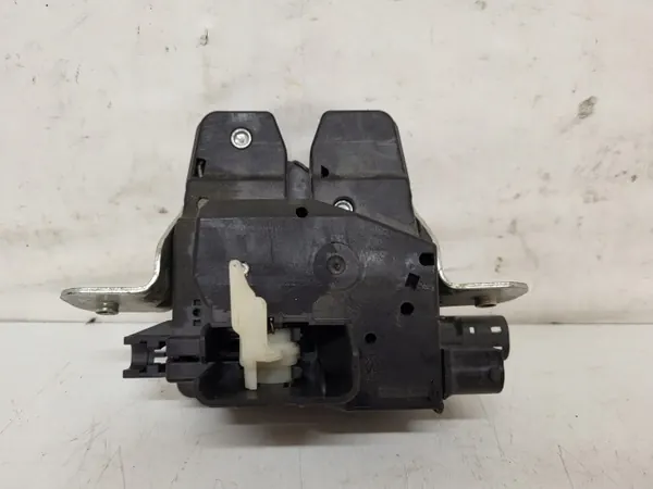 Serrure de coffre Mercedes Vito W447 OEM A4477401900 image 3