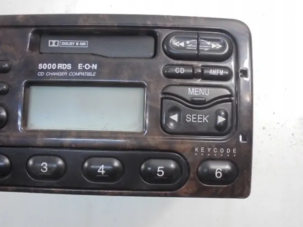 Ford Fiesta MK4 Tehdasradio OEM 96AP-18K876-BC image 7