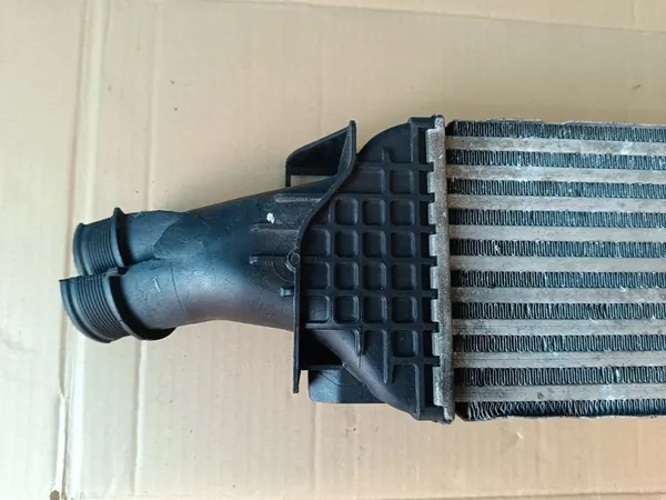 Audi A4 B9 Avant Intercooler 2023 OE 8W0145805AD image 4