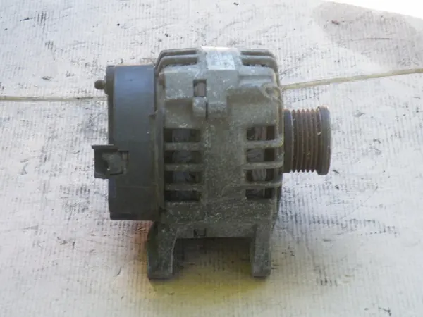 Renault Trafic Master Alternator 125A OEM 7711134316 image 2
