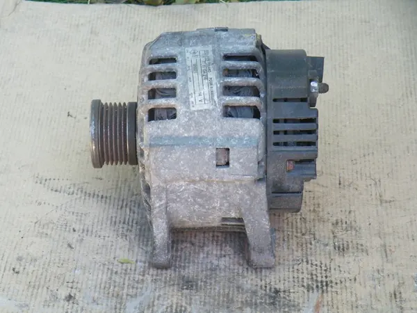 Renault Trafic Master Alternator 125A OEM 7711134316 image 4